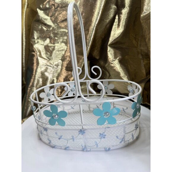 Vintage White Wire Basket W/ Blue Flower Accents & Handle 7.5" x 8.5" - Picture 2 of 6